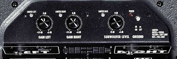 Face sup&eacute;rieure unit&eacute; centrale HK AUDIO L.U.C.A.S 1000 900W secteur avec r&eacute;glages des niveaux