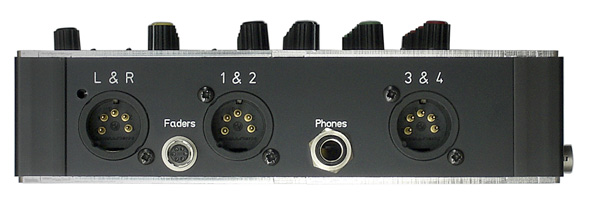 DC AUDIOVISUEL iTAK 4 Inputs 4 Outputs Stereo Preamps Outputs Right Panel