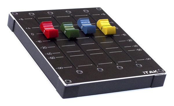 iTAKrem télécommande pour DC AUDIOVISUEL iTAK préampli 4 entrées