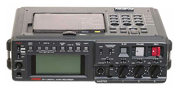 FOSTEX PD4 R-DAT Stereo