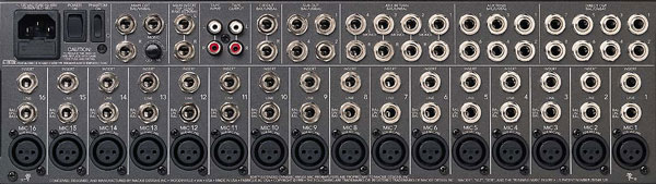 Face arrière MACKIE 1604-VLZ PRO console 16 entrées