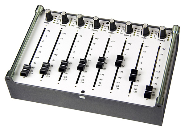 Surface de contrôle MIX-8 pour ZAXCOM FUSION 12 pistes